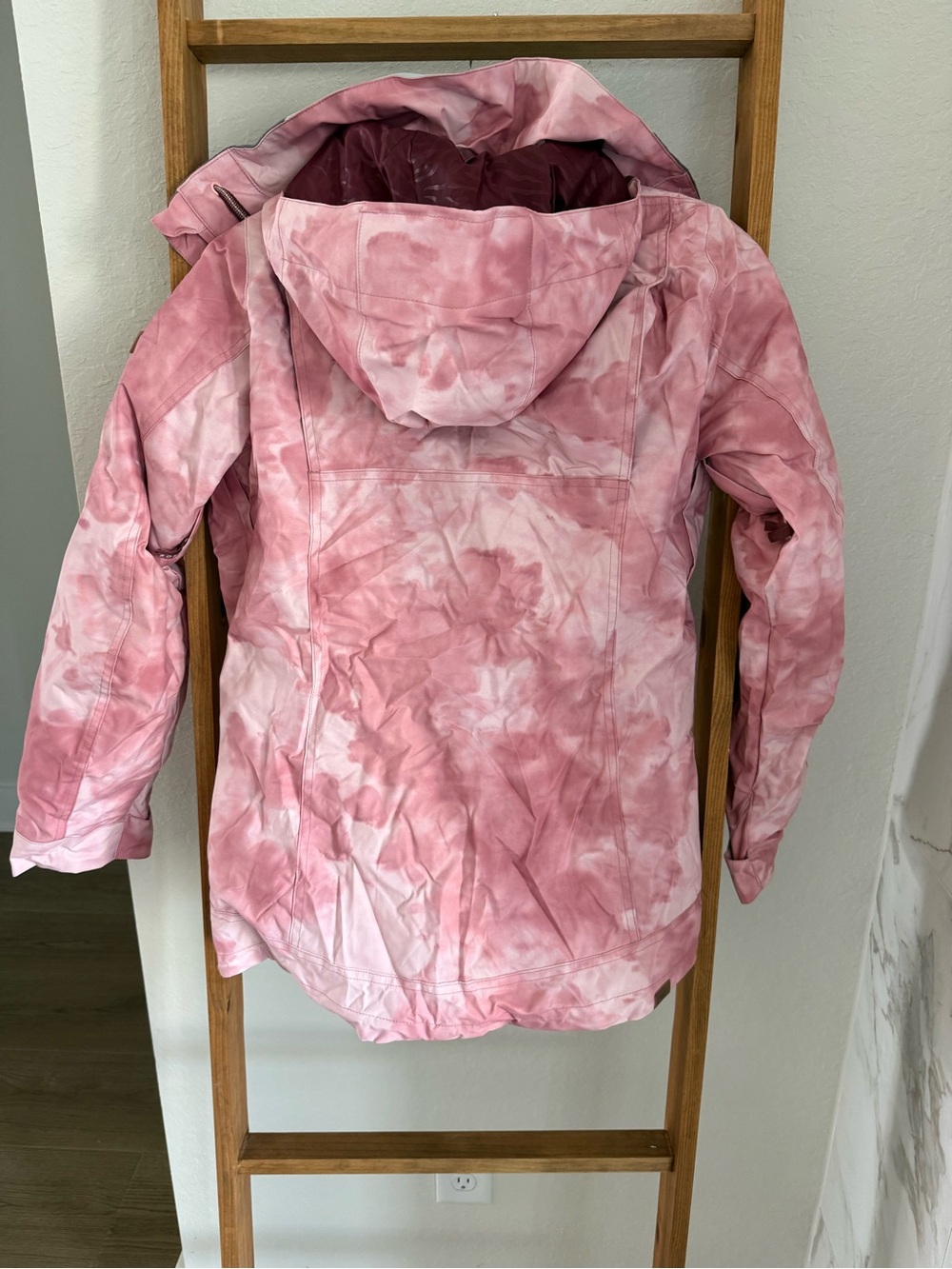 Roxy Pink Tie-Dye Ski Jacket with Gray Hood Lining - Picture 2 of 3